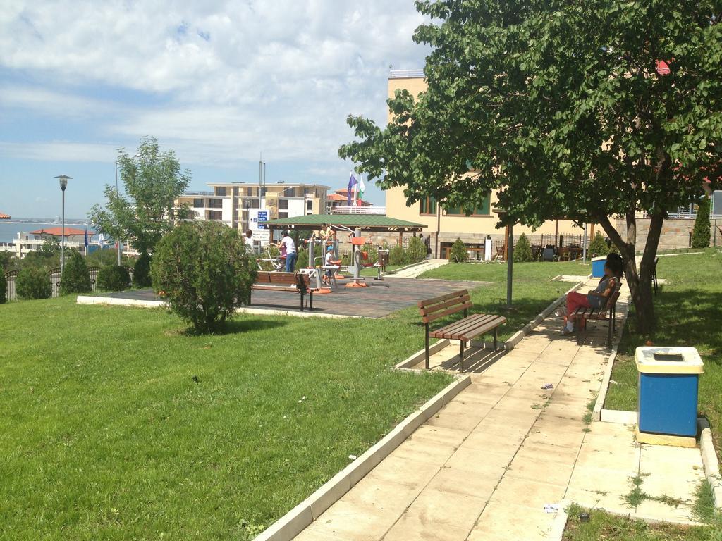 Yanis Guest House Свети-Влас Экстерьер фото