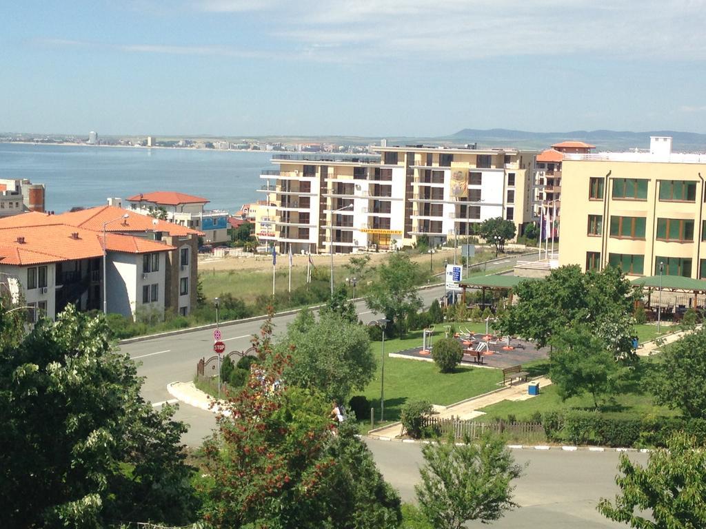 Yanis Guest House Свети-Влас Экстерьер фото